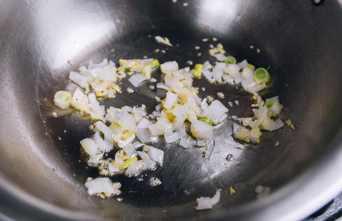 cooking white part of scallions 