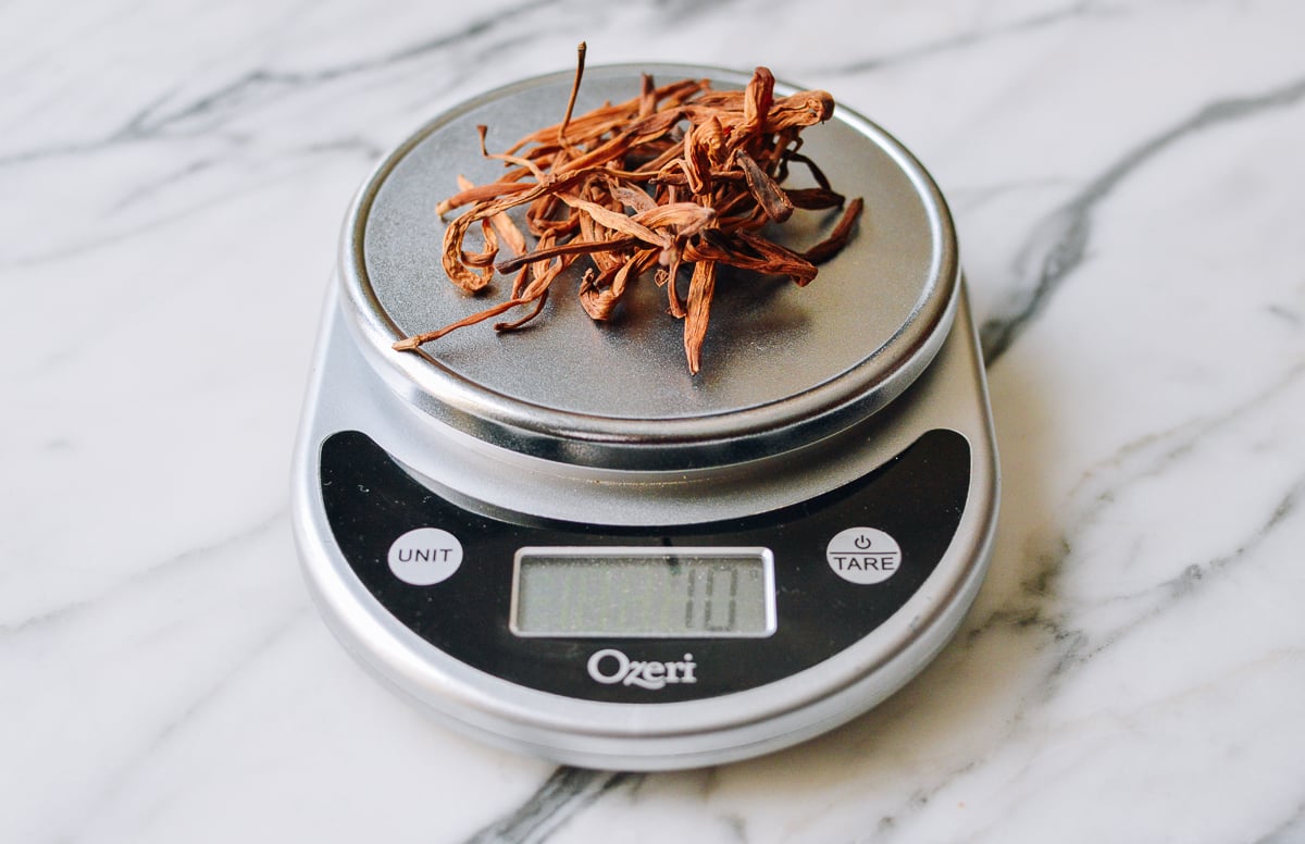 Dried Lily Flowers, thewoksoflife.com